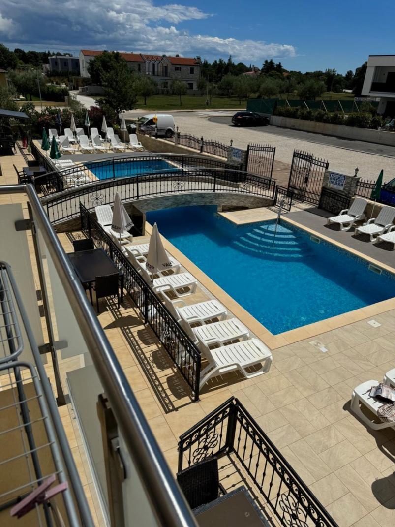 Funtana Appartements An Der 1 Reihe Vom Meer Екстериор снимка