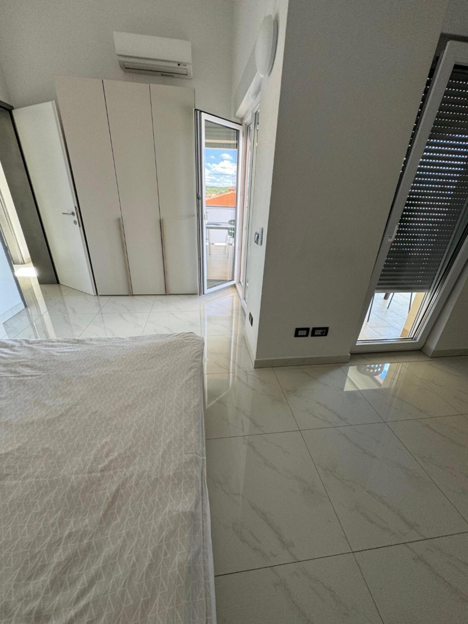 Funtana Appartements An Der 1 Reihe Vom Meer Екстериор снимка