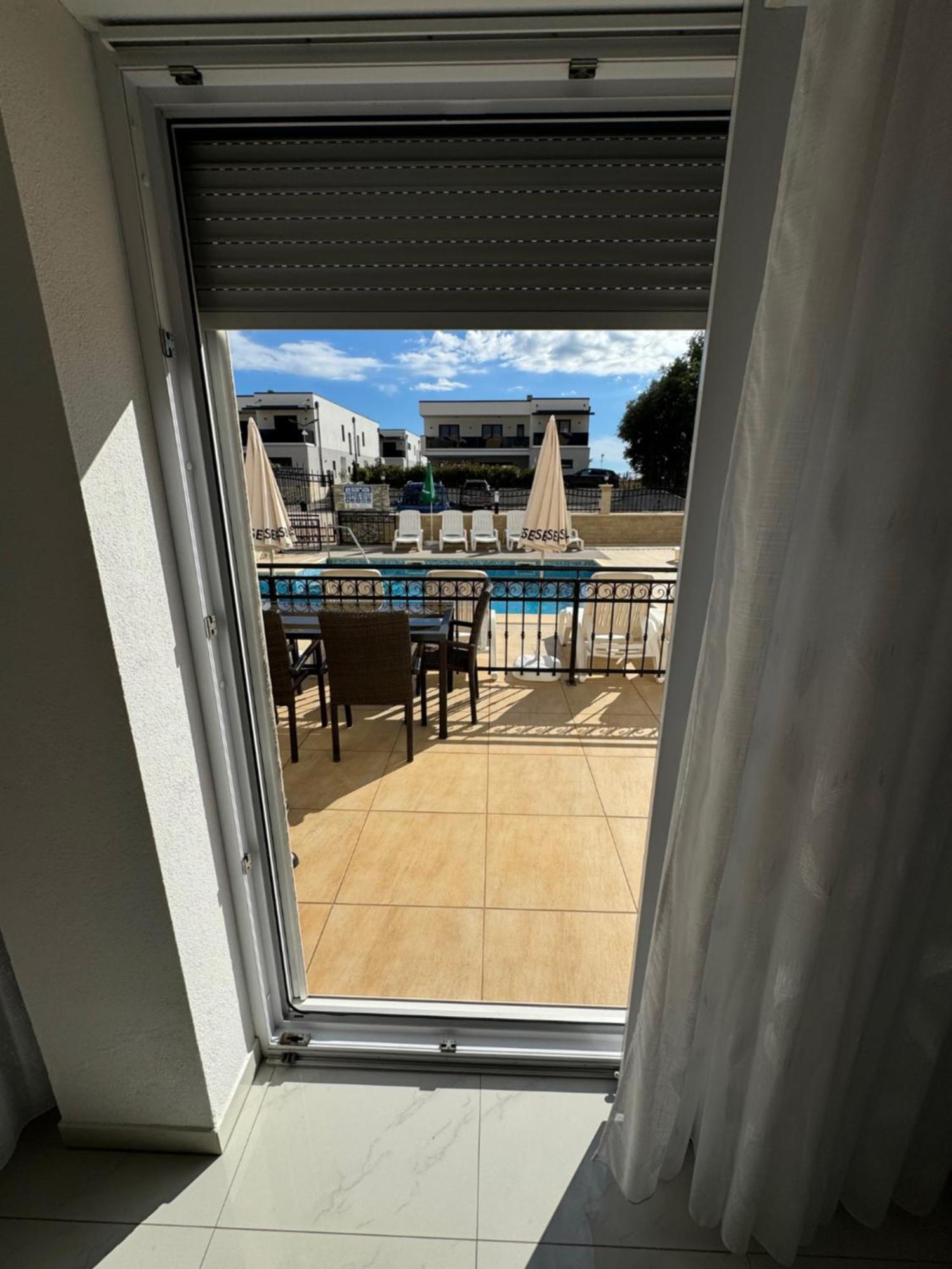 Funtana Appartements An Der 1 Reihe Vom Meer Екстериор снимка