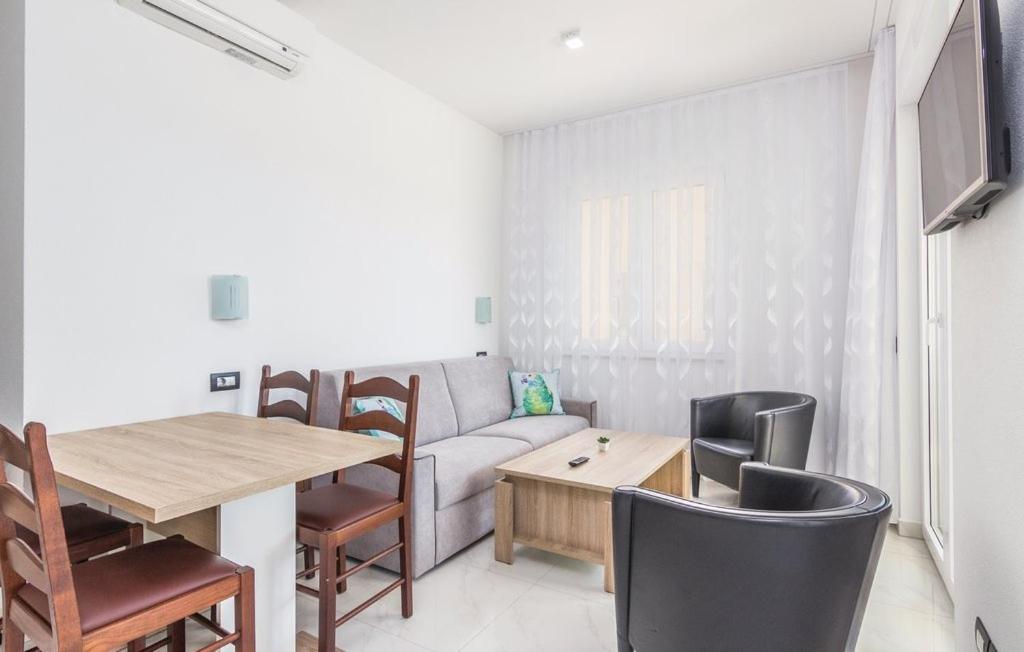 Funtana Appartements An Der 1 Reihe Vom Meer Екстериор снимка