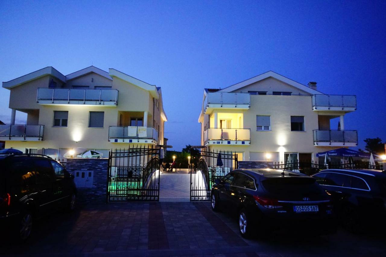 Funtana Appartements An Der 1 Reihe Vom Meer Екстериор снимка